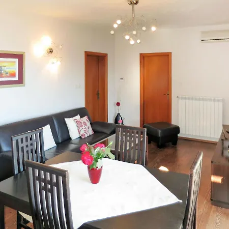 Rose - Rac176 Apartment Rabac